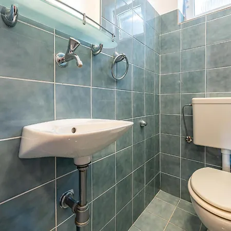 2 Bedroom Beautiful In