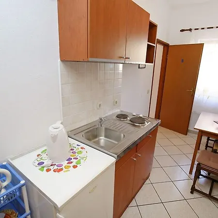 Apartment 2 Bedroom Beautiful In *