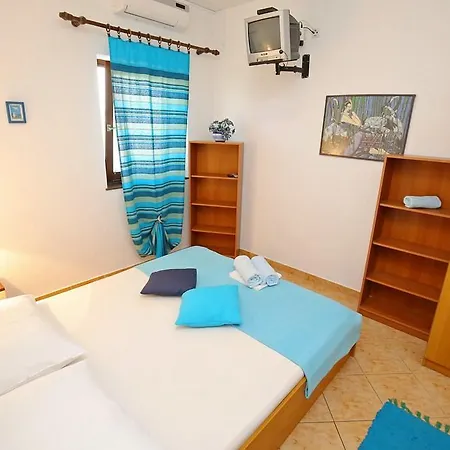 2 Bedroom Beautiful In Apartment *