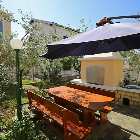 Apartment 2 Bedroom Beautiful In *