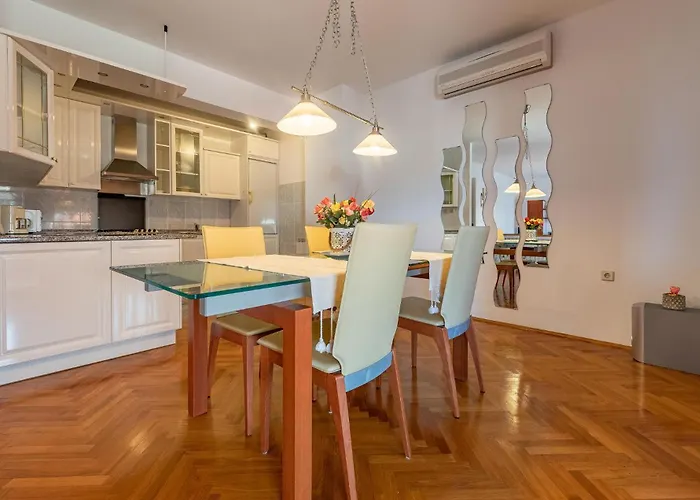 Apartment 20 *
