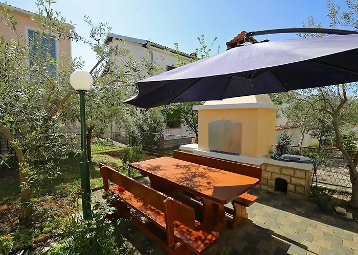 Apartment 20 *