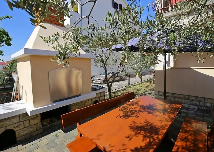 20 Apartment *